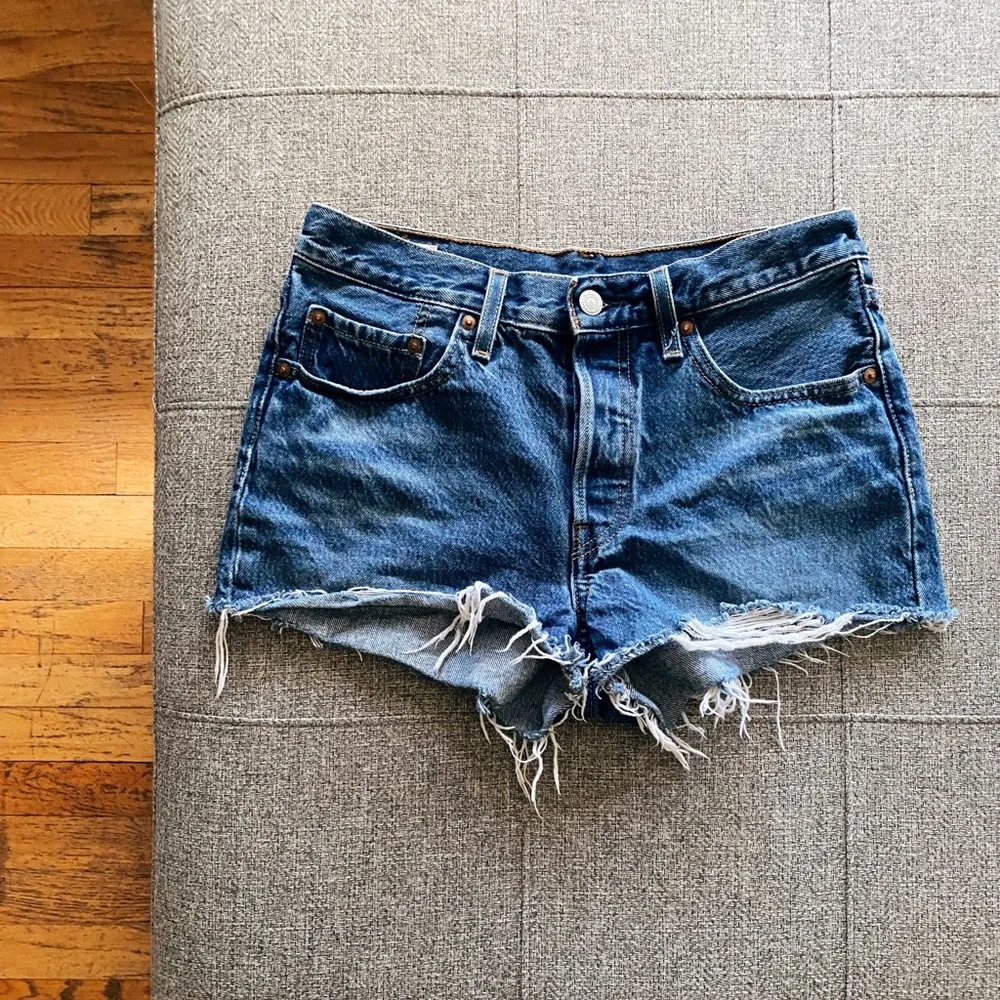 Levi’s Cutoff 501 Dark Wash